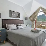 48 The Village In Hout Bay
